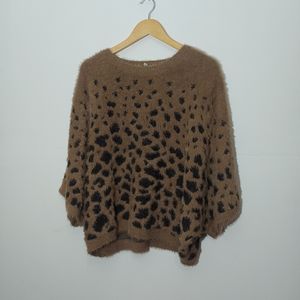 Davi & Dani Leopard Print Round Neck Loose Sweater